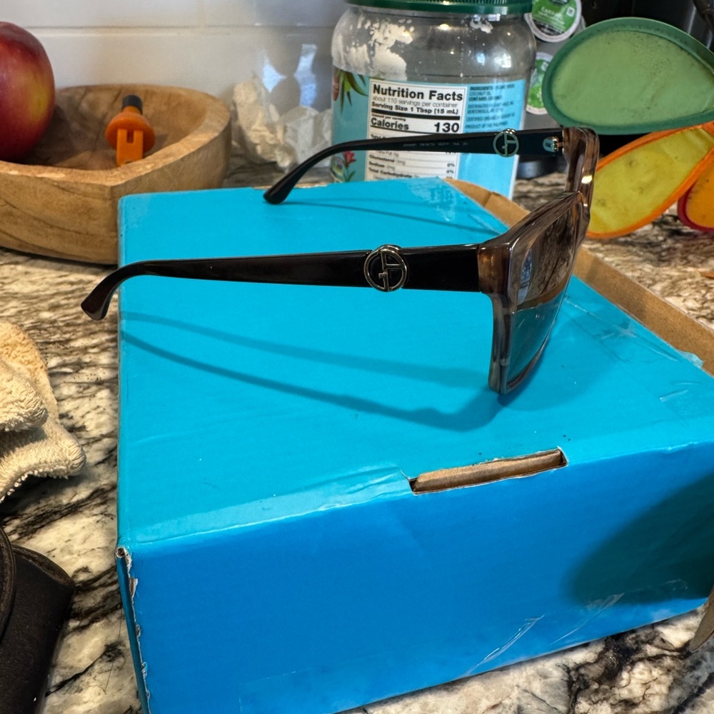Giorgio Armani Sunglasses - Picture 6 of 13